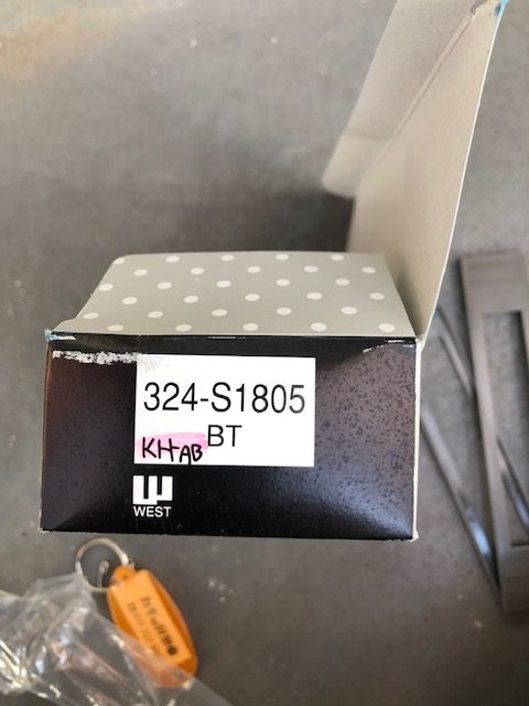 ウエスト 324-S1805