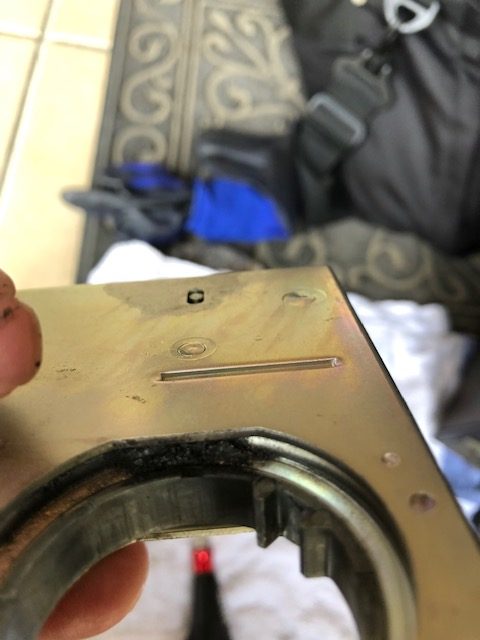 真っ黒な粘着物