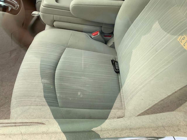 車内にスマートキー有ります