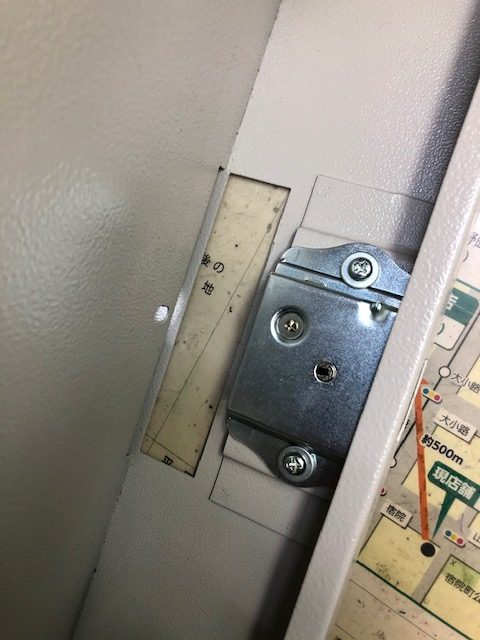 内側のパネルを外しました